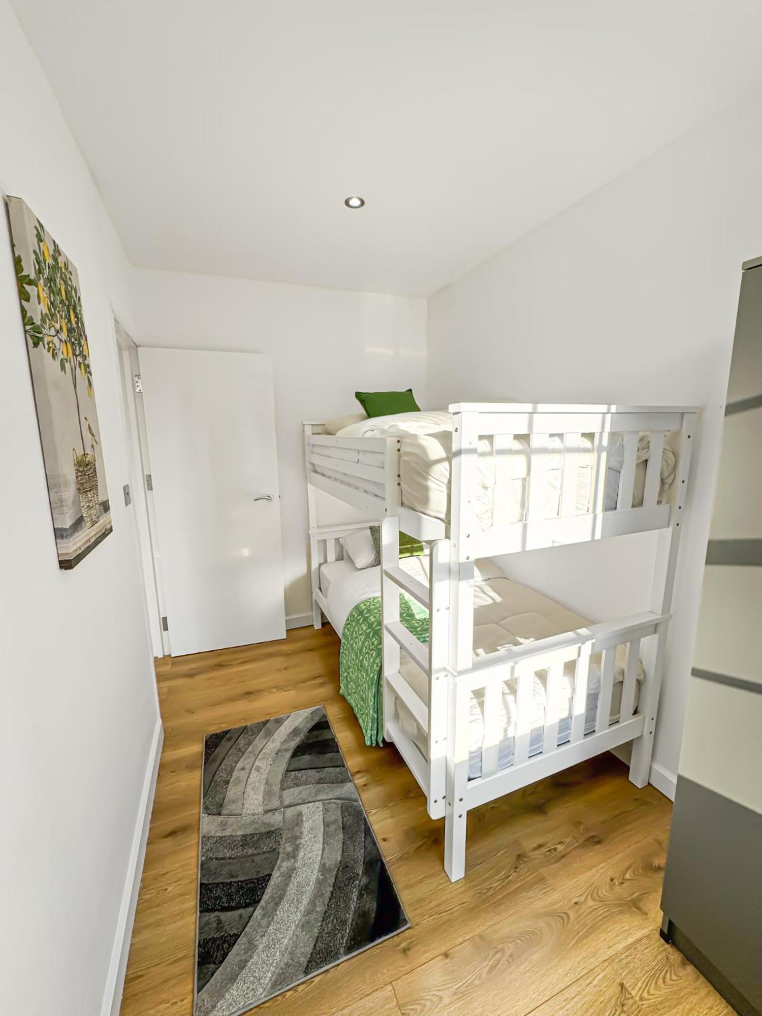 Luxury Flat For 6 - 5 Min Walk From Camden Market Hw4 ลอนดอน ภายนอก รูปภาพ