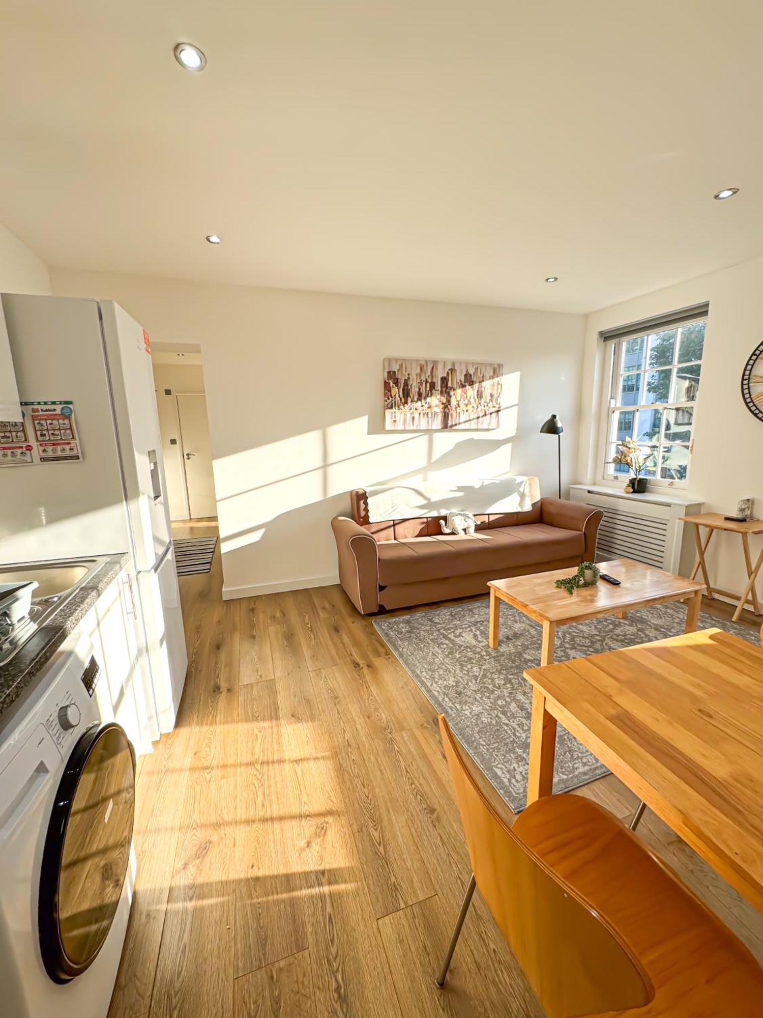 Luxury Flat For 6 - 5 Min Walk From Camden Market Hw4 ลอนดอน ภายนอก รูปภาพ