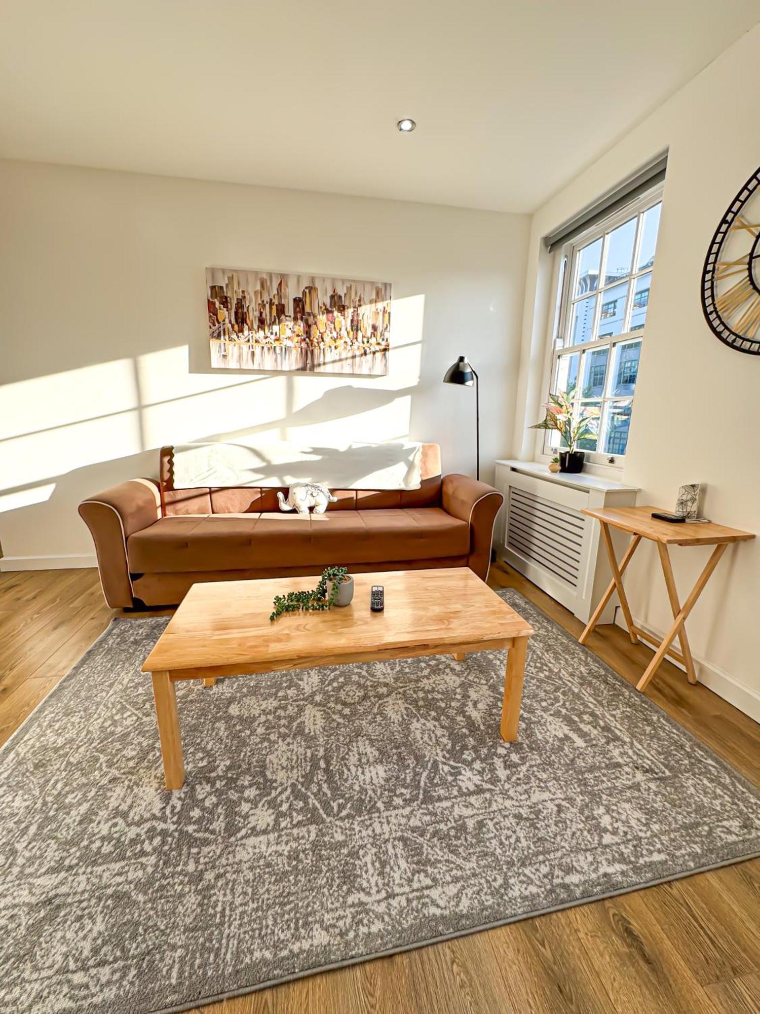 Luxury Flat For 6 - 5 Min Walk From Camden Market Hw4 ลอนดอน ภายนอก รูปภาพ